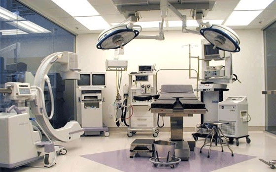 مصر اليوم - جمعية الخالدية في المزار الجنوبي توزع معدات طبية