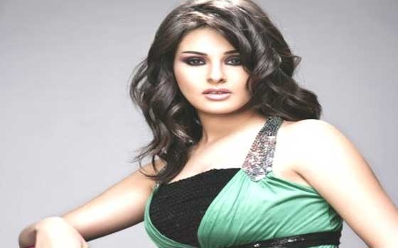   مصر اليوم - نسرين إمام تؤكد أنّها لن تسمح لأحد بالتدخل في حياتها الخاصة