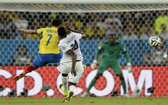   مصر اليوم - حارس الإكوادور يصف لاعبي فرنسا بـالوحوش