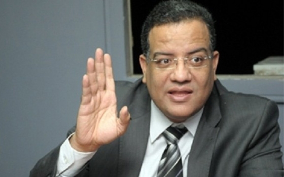   مصر اليوم - مسلم يشير الى ارتباك وتأخر في تشكيل الوزارة ومفاجآت محلب عبثية