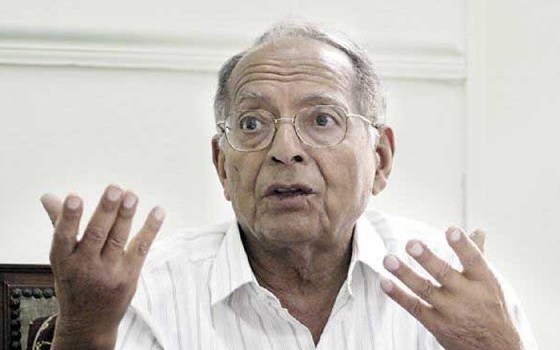   مصر اليوم - رفعت السعيد الحكم علي علاء عبد الفتاح اعتباري وليس غيابي