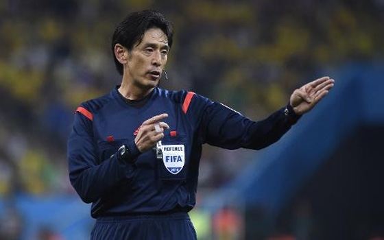   مصر اليوم - مونديال 2014: فيفا يدافع عن نيشيمورًا وسط عاصفة أنتقادات