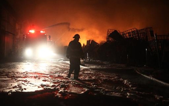   مصر اليوم - صاروخ يسبب حريقًا في المنطقة الصناعية في جنوب إسرائيل