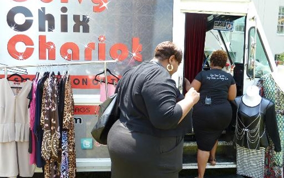   مصر اليوم - شاحنات الموضة موضة نقالة تجد أقبالًا