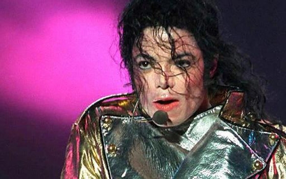   مصر اليوم - مايكل جاكسون لا يزال يدر الأرباح بعد خمس سنوات على وفاته