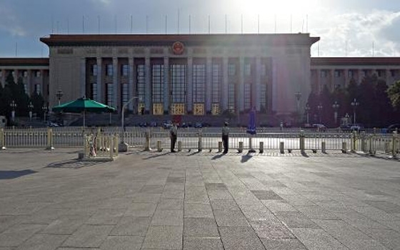   مصر اليوم - الحكم بالإعدام في الصين على ثلاثة إرهابيين في هجوم تيان أنمين