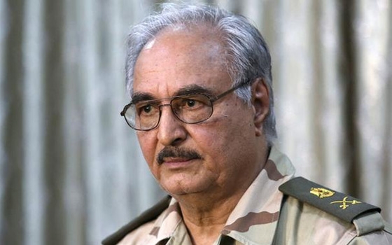   مصر اليوم - قصف مدفعي من قبل قوات حفتر لمواقع أنصار الشريعة في بنغازي