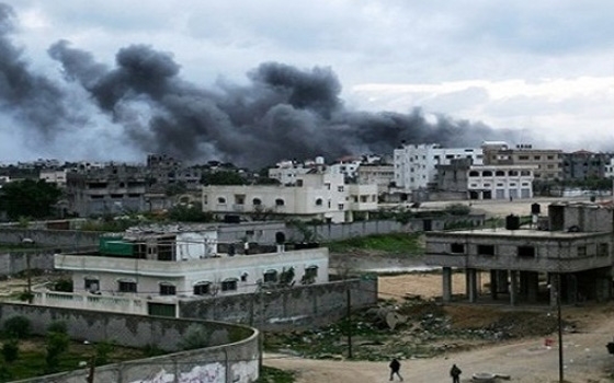   مصر اليوم - غارات الإحتلال تستهدف البنية التحتية الخدماتية لغزة