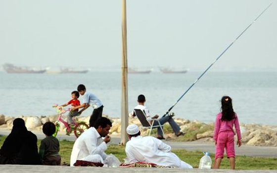   مصر اليوم - هيومن رايتس ووتش تتهم السعودية بمراقبة وسائل الإتصال في القطيف الشيعية