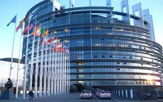   مصر اليوم - الإتحاد الأوروبي يدين الهجوم عل القنصليَّة التركيَّة في الموصل