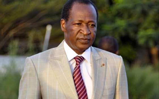   مصر اليوم - رئيس بوركينا فاسو يدعو السيسي للقمة الأفريقيَّة غير العاديَّة في سبتمبر