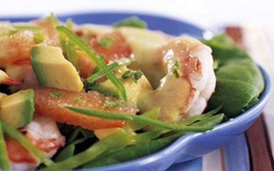   مصر اليوم - سلطة الجمبري بالكوسا والباذنجان