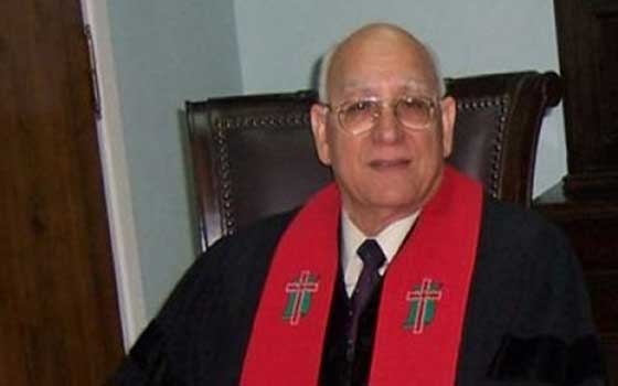   مصر اليوم - البياضي يطالب الكنيسة الإنجيلية بالانسحاب من المحفل الأميركي