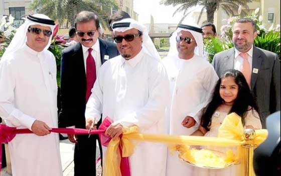   مصر اليوم - ضاحي خلفان يفتتح عيادة  ميدكير  التخصصية لطب الأطفال