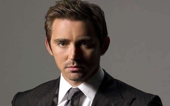   مصر اليوم - الممثل الأميركي لي بيس يلعب دور شخصيَّة قريبة من بن لادن