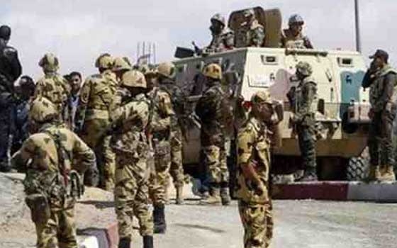   مصر اليوم - مجهولون يهاجمون معسكرًا للأمن المركزيّ في مدينة رفح