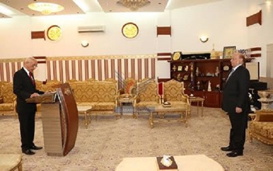   مصر اليوم - وزير النفط والمعادن يؤدي اليمين الدستورية أمام رئيس الجمهورية اليمنية