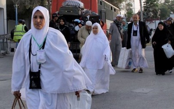 مصر اليوم - مغادرة 419 معتمرًا عبر معبر رفح