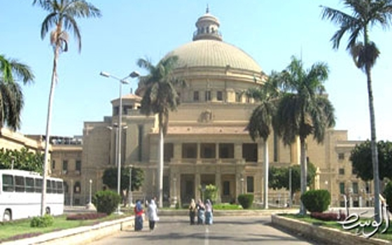  مصر اليوم - إزالة الشعارات المسيئة للسيسي في جامعة القاهرة استعدادًا لخطابه الأوّل