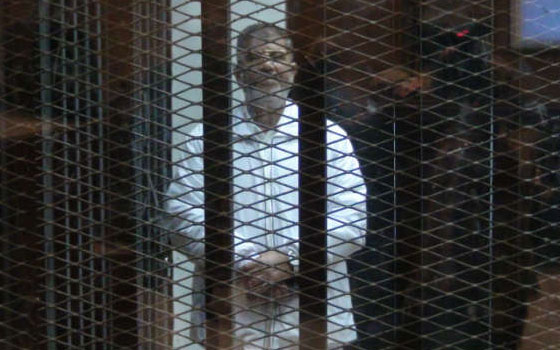   مصر اليوم - تأجيل محاكمة مرسي في قضيَّة التَّخابر إلى 16 حزيران الجاري