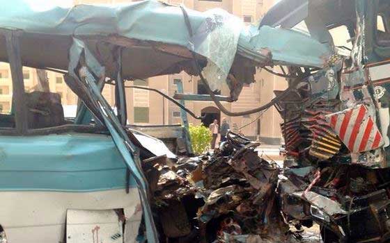   مصر اليوم - مصرع 4 أشخاص وإصابة 8 آخرين في حادث على طريق سوهاج