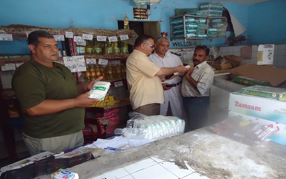   مصر اليوم - حملة مكبرة بهدف مراقبة الأسواق والأسعار في القنطرة شرق