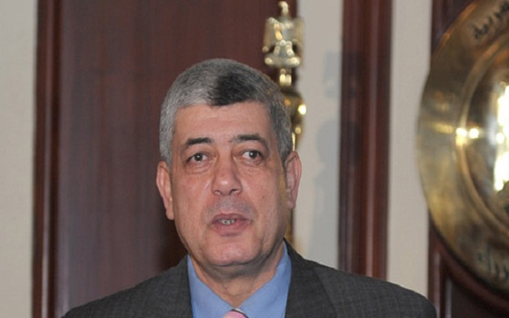   مصر اليوم - وزير الداخلية فى جولة أمنية مفاجأة في سوهاج