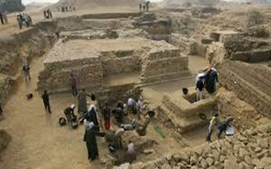   مصر اليوم - أمن أسوان يُداهم منزلين يُدار خلالهما عمليات تنقيب عن الآثار