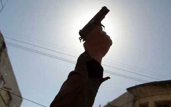   مصر اليوم - مصرع وإصابة 3 أشخاص في مشاجرة بالأسلحة النارية بين عائلتين بالبحيرة