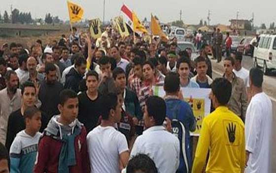   مصر اليوم - تظاهرات في البحيرة للمطالبة بعودة مرسي إلى الحكم