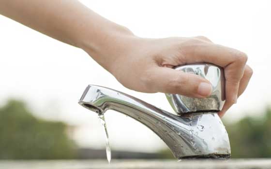   مصر اليوم - أهالي قرية في الإسماعيليَّة يقطعون الطَّريق الصحراويّ لانقطاع مياه الشُّرب