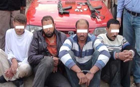   مصر اليوم - ضبط تشكيل عصابي تخصص سرقة السيارات بالإكراه في البحيرة