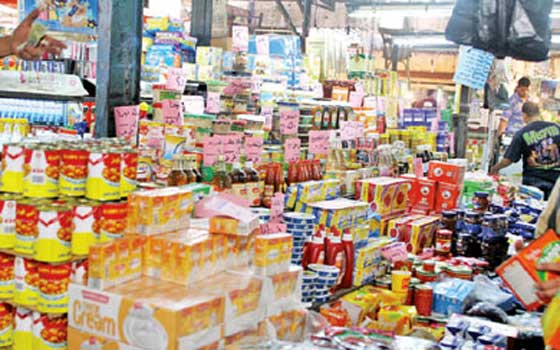   مصر اليوم - وصول المقررات التموينية إلى أسوان وتحضيرات لتصريفها