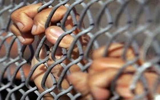 مصر اليوم - حبس 3 من الإخوان في السويس لخرقهم قانون التظاهر