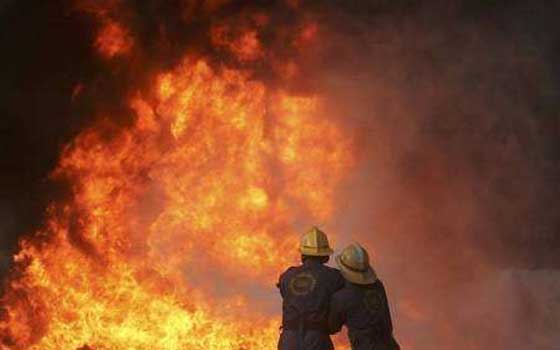   مصر اليوم - السيطرة على حريق نشب في عربة قطار في محطة ركاب دمنهور