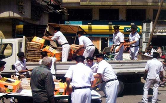   مصر اليوم - حملة لإزالة الإشغالات ولافتات الدعاية من شوارع سوهاج