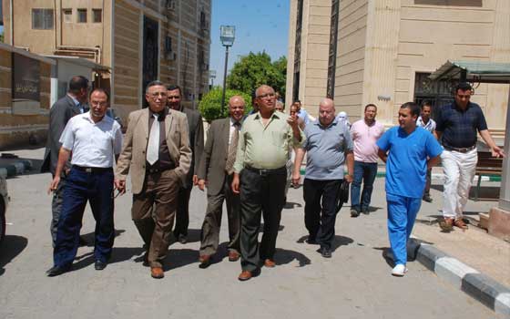   مصر اليوم - محافظ سوهاج يتفقد محطة تسمين العجول في الاحايوة