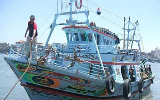   مصر اليوم - القبض على 5 صيادين لتعديهم على الشرطة أثناء تطهير مجرى النيل في بنها