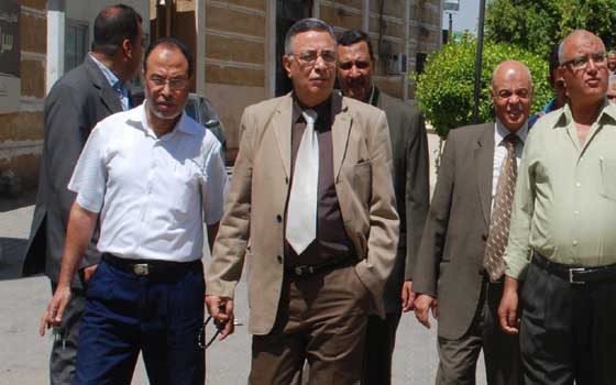   مصر اليوم - عتيق يزور مؤسسات الأطفال الأيتام في سوهاج