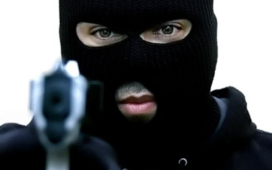   مصر اليوم - القبض على عصابة في سوهاج متهمه في 12 قضيّة سرقة