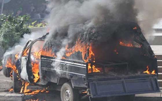   مصر اليوم - مجهولون يشعلون النيران فى سيارة شرطة في البحيرة