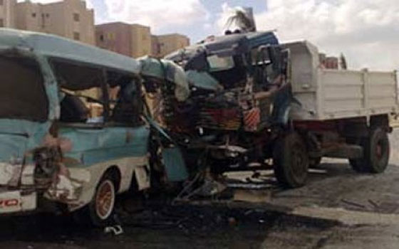   مصر اليوم - مقتل وإصابة 8  فى البحيرة إثر حادث مروري