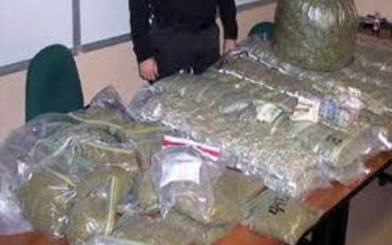   مصر اليوم - شبط شخص بحوزته كمية كبيرة من المواد المخدرة في الإسكندرية