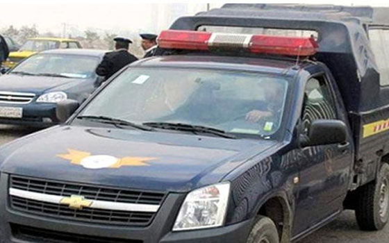 مصر اليوم - مديرية أمن السويس: عناصر الأخوان لم تتمكن من إشعال النيران بسيارة الشرطة في شارع النيل
