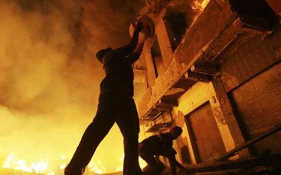   مصر اليوم - السيطرة على حريقين نشبا في مخزن للسلع الغذائية وسيارة محملة بجراكن بنزين في القليوبية