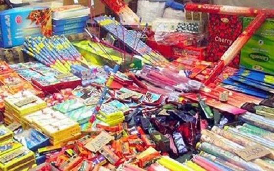   مصر اليوم - ضبط ألعاب نارية في حيازة عامل فى سوهاج