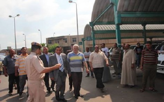   مصر اليوم - محافظ البحيرة يتابع تطبيق التعريفة الجديدة في مجمع مواقف دمنهور