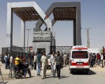 مصر اليوم - إصابة جندي مصري بجروح جراء صاروخ اطلق من قطاع غزة