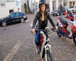   مصر اليوم - ازدياد الدراجات الكهربائية في شوارع أوروبا