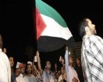 مصر اليوم - نشطاء السويس يتضامنون مع ضحايا غزّة